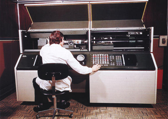 The Crosfield Magnascan was the first color scanning device that could retouch color electronically.